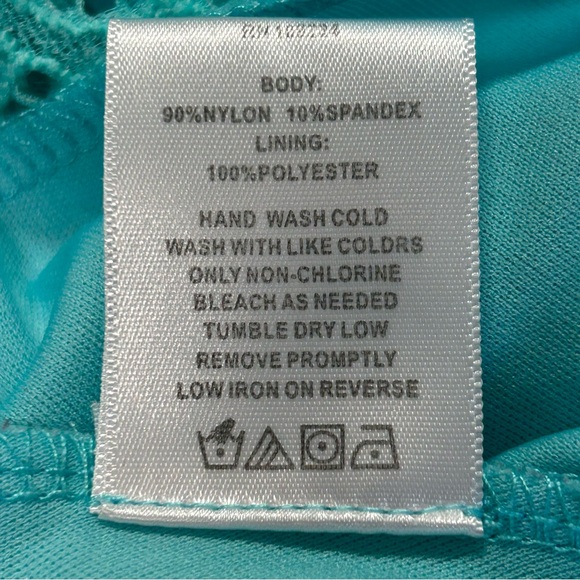 Indigo Soul Tunic Top 3X Pullover 3/4 Sleeve Textured Lace Shark Bite Hem - Picture 10 of 10